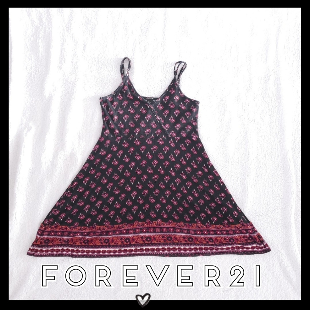 $  3/$15 Forever21:Size:S/Black & Redish Tunic Top